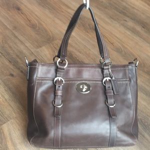 Coach Chelsea tote bag in Expresso.